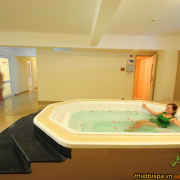 Bồn massage xây jacuzzi ms 12 Bồn massage xây jacuzzi ms 12