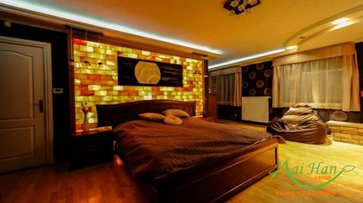 Phòng ngủ ốp đá muối Himalaya Đá muối Himalaya trong thiết kế nội thất