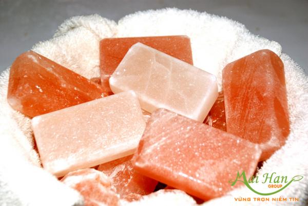 Sở hữu thân hình tuyệt đẹp với đá muối Himalaya