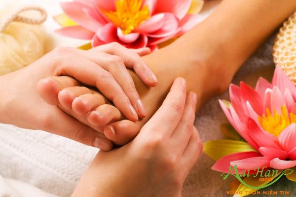 Dịch vụ spa massage chân