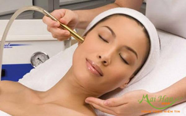 Công nghệ ánh sáng sinh học – bí quyết điều trị mụn hiệu quả