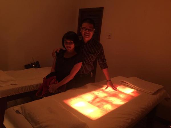 Thư giãn, chăm sóc sức khỏe ngay tại nhà với giường đá muối Himalaya