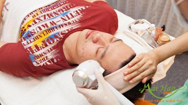 Điều trị mụn tận gốc với máy hút mụn