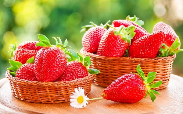 Loại trái cây nào giúp thân hình thon thả: dâu tây