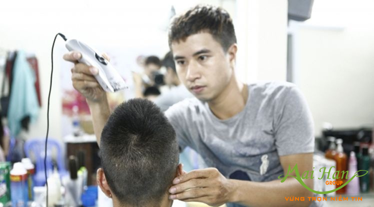 Khám phá 15 tiệm cắt tóc nam Đà Nẵng cực chất