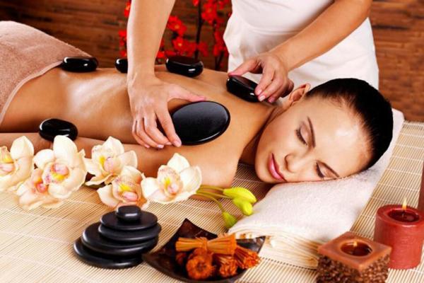 Massage bằng đá nóng- sự tuyệt vời cho việc thư giãn ngay tại nhà Massage bằng đá nóng- sự tuyệt vời cho việc thư giãn ngay tại nhà