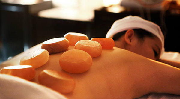 Massage đá nóng Himalaya Massage đá nóng Himalaya