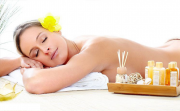 Massage tinh dầu thiên nhiên, lợi ích và những điều lưu ý