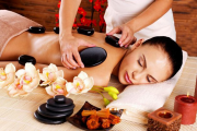 Massage bằng đá nóng- sự tuyệt vời cho việc thư giãn ngay tại nhà